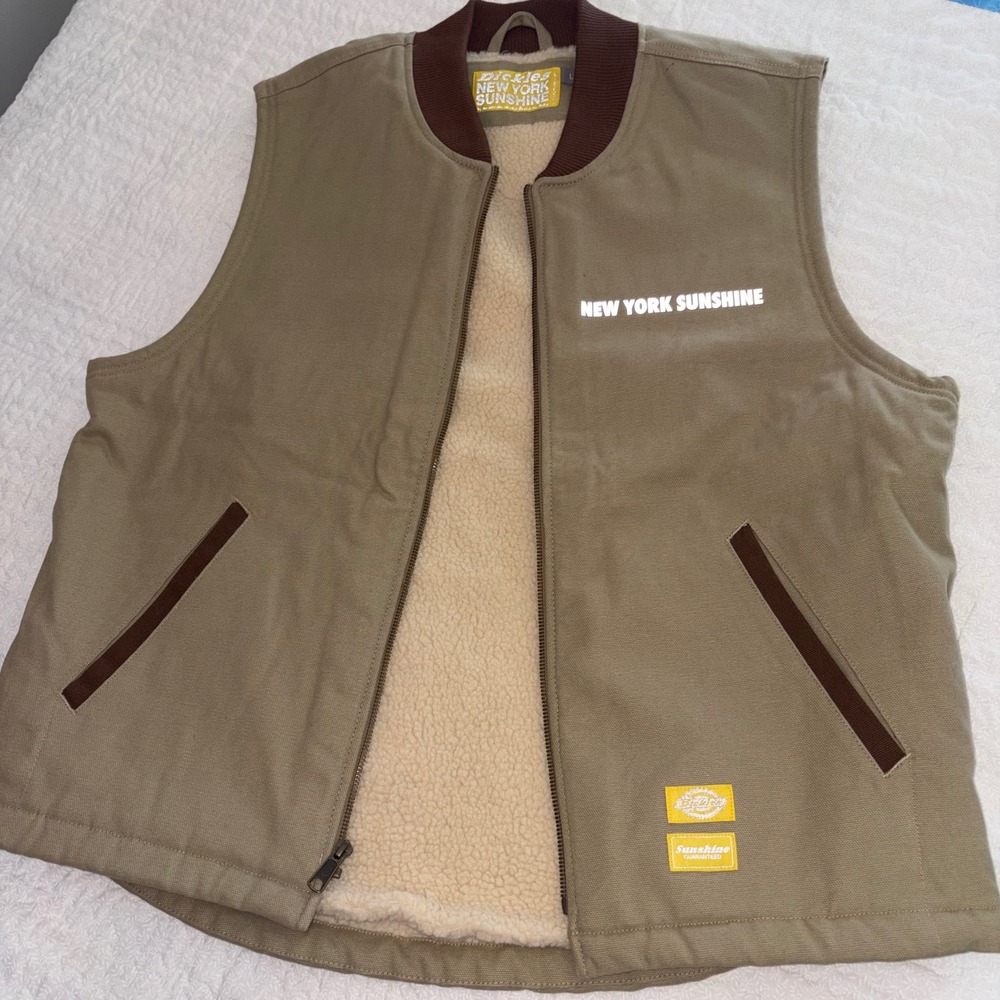 Dickies New York Sunshine Install Team Sherpa Lined Canvas Vest Tan Mens Large